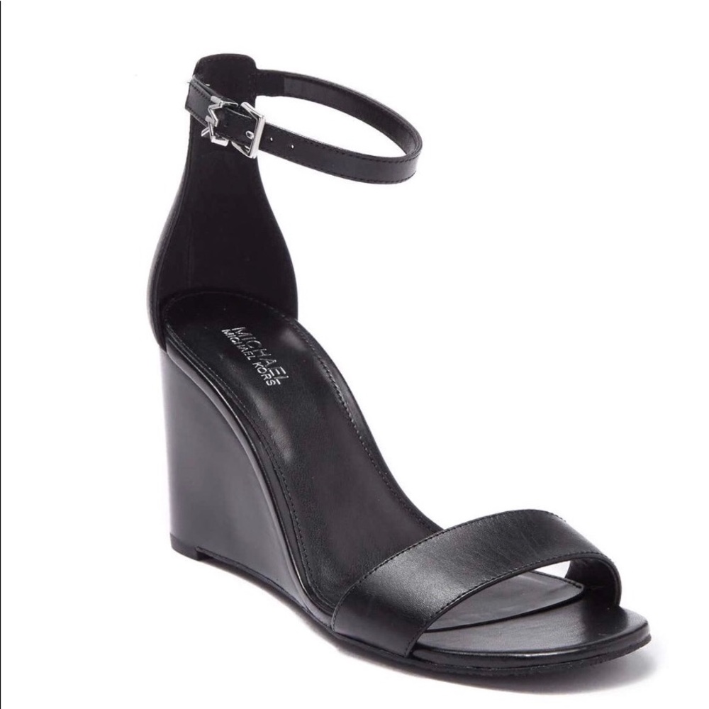 NWT Michael Kors”Fiona” wedge black leather Sz 9.5